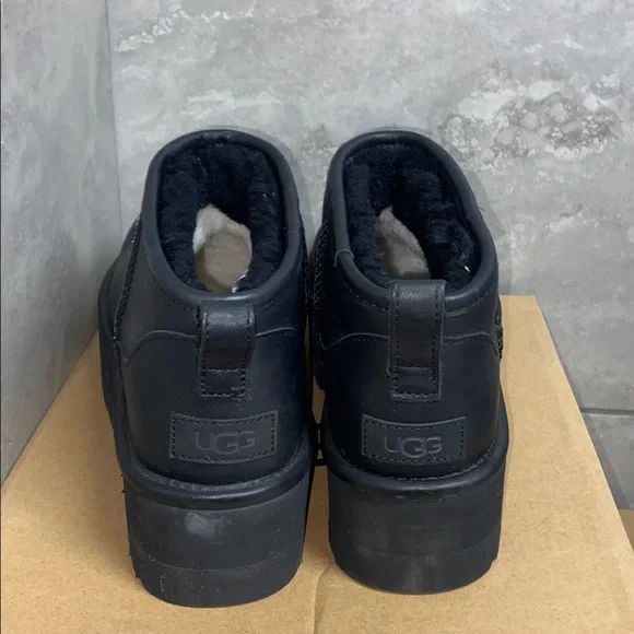 UGG CLASSIC ULTRA MINI PLATFORM - Picture 3 of 5